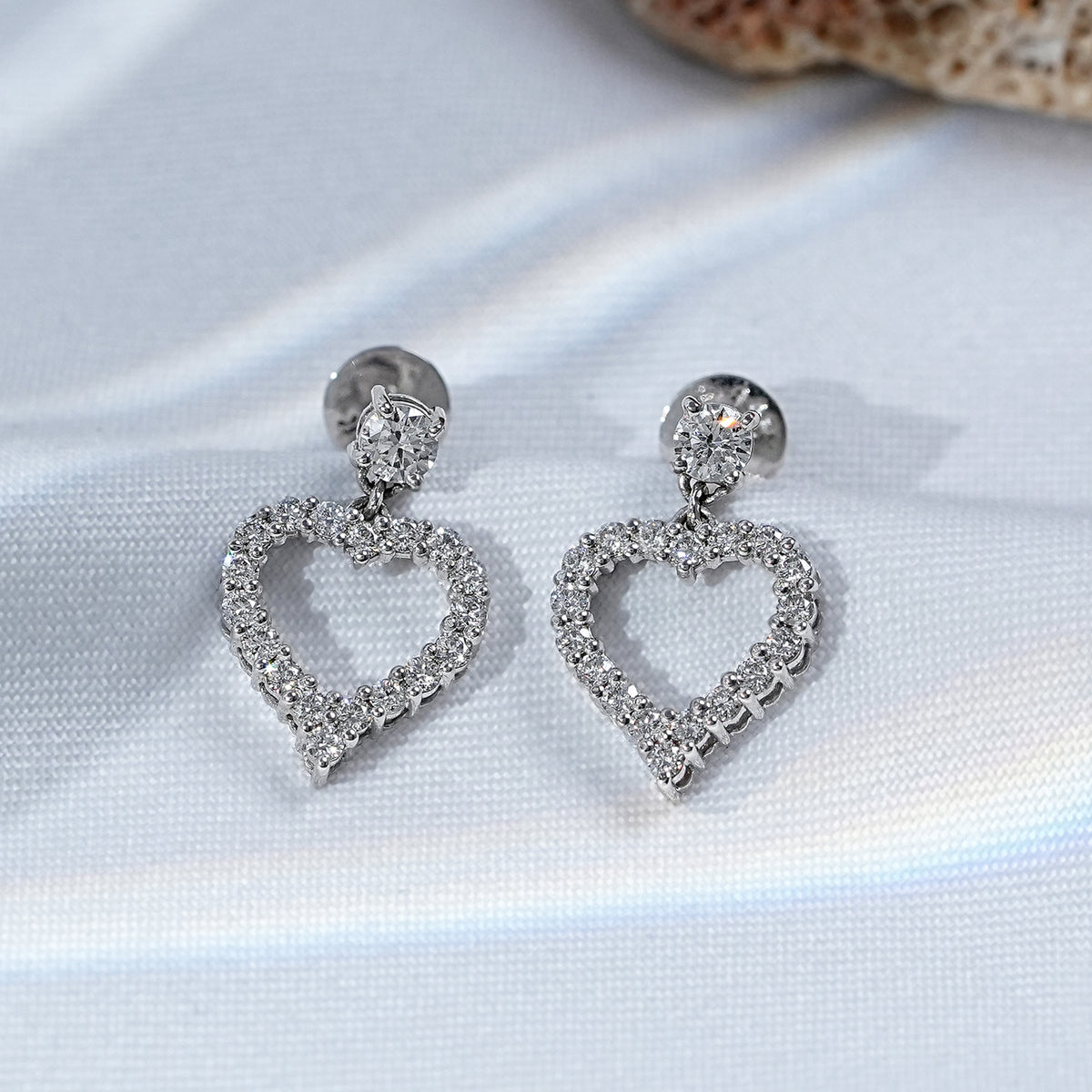 Round Diamond Dangle Drop Earrings