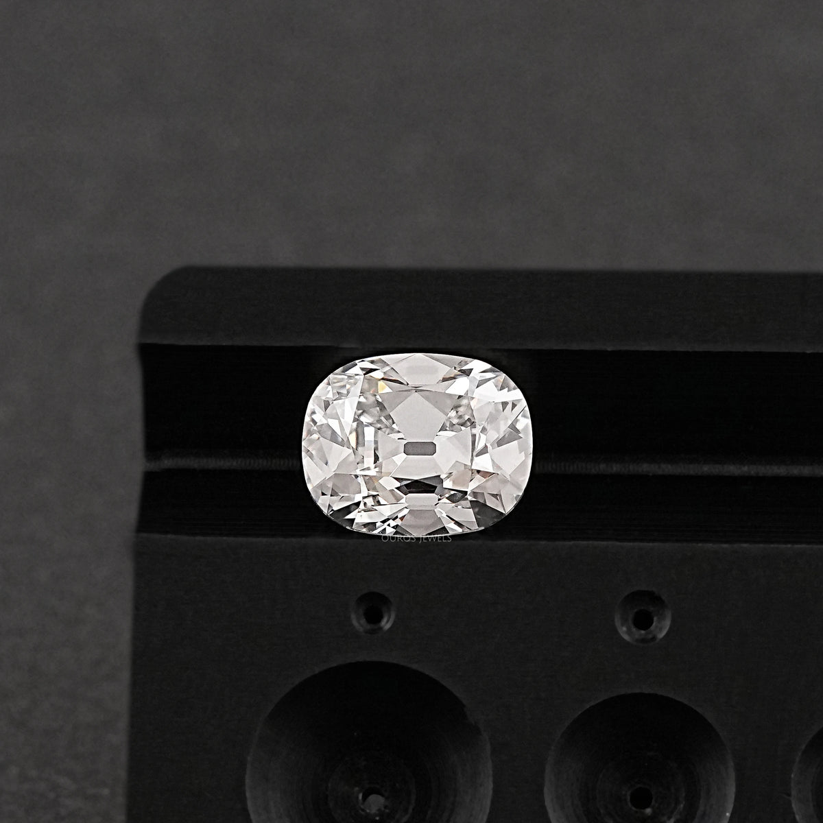 Old Mine Cushion - Ratio 1.23