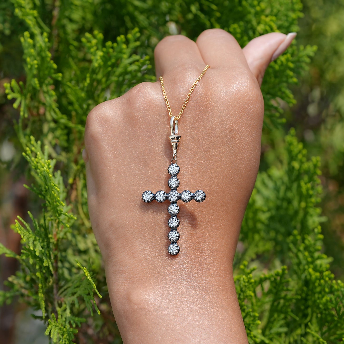 Old European Round Cut Cross Pendant