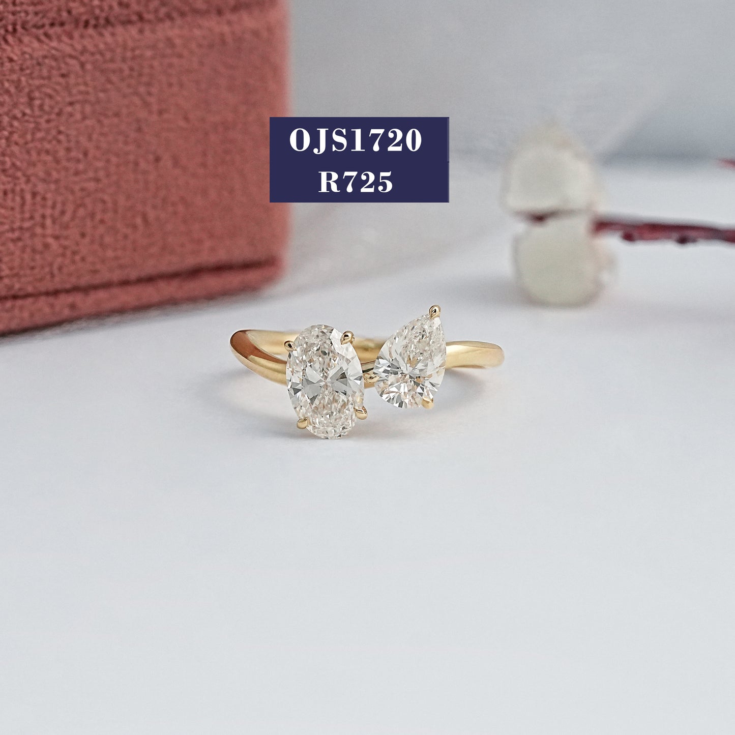 Oval & Pear Cut Diamond Toi Et Moi Ring