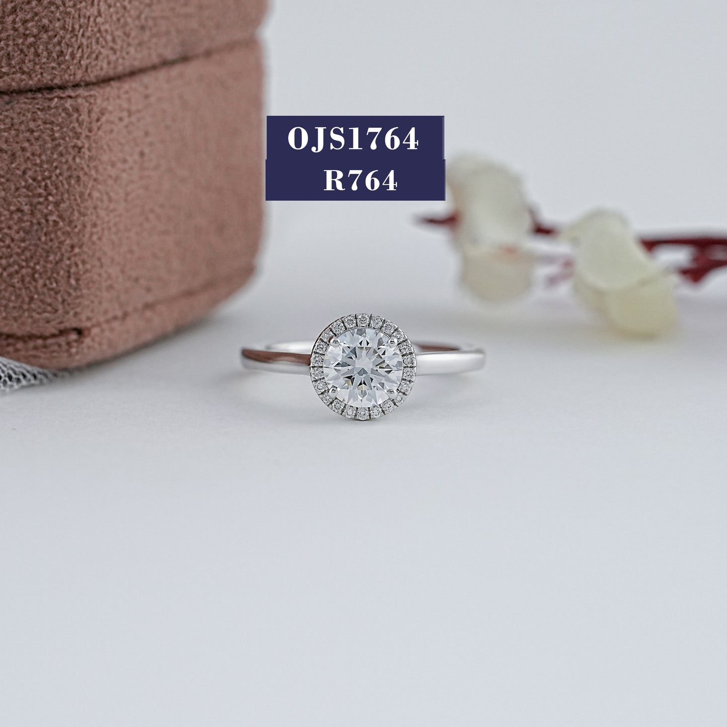 Round Diamond Halo Engagement Ring