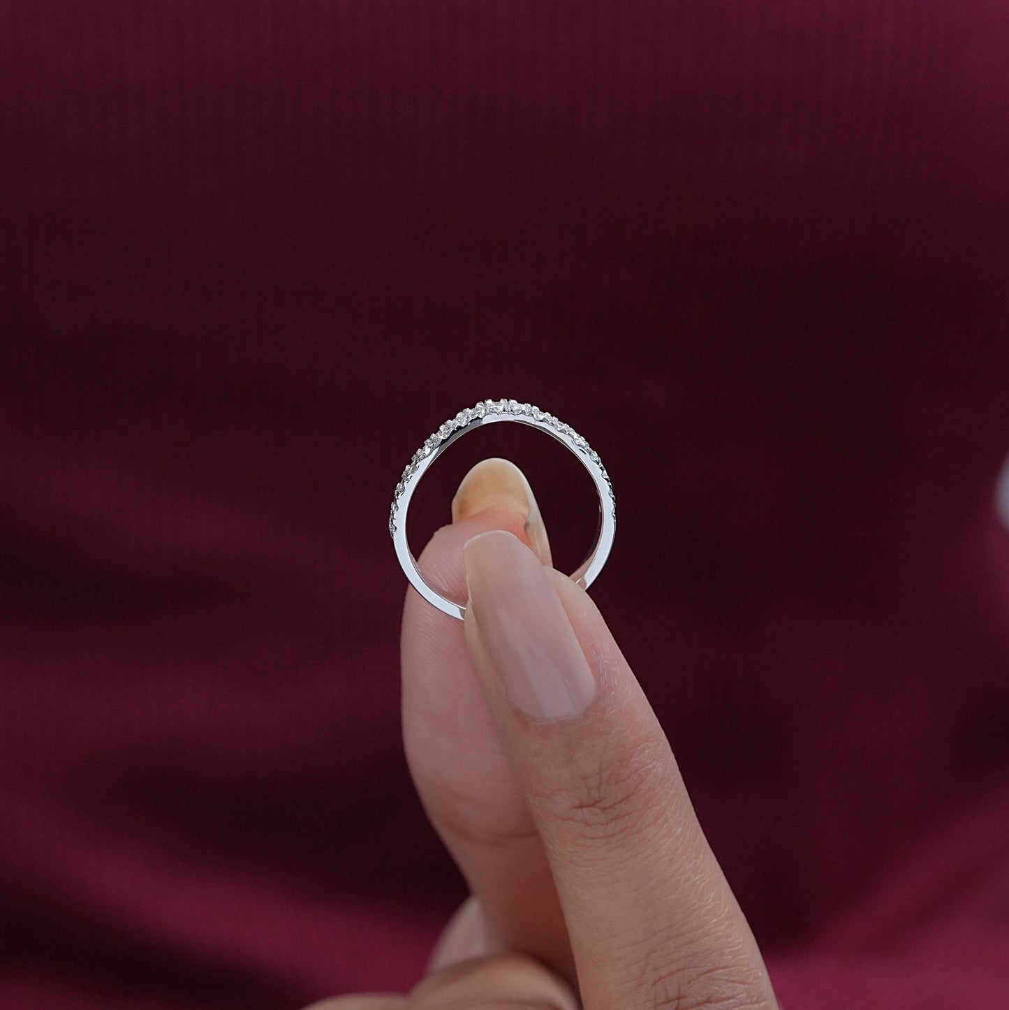 Round Cut Lab Diamond Curved Band