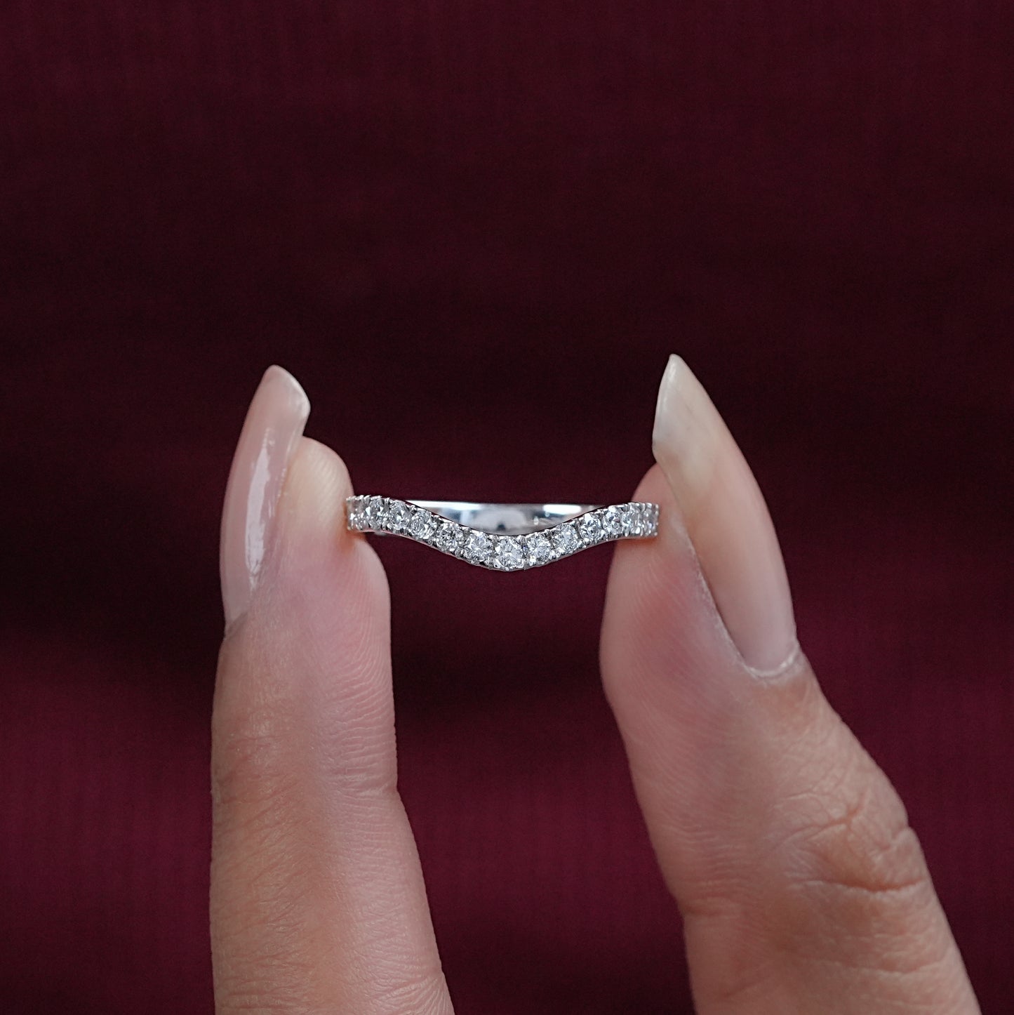 Round Cut Lab Diamond Curved Band