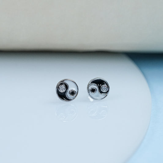 Yin Yang Round Diamond Enamel Stud
