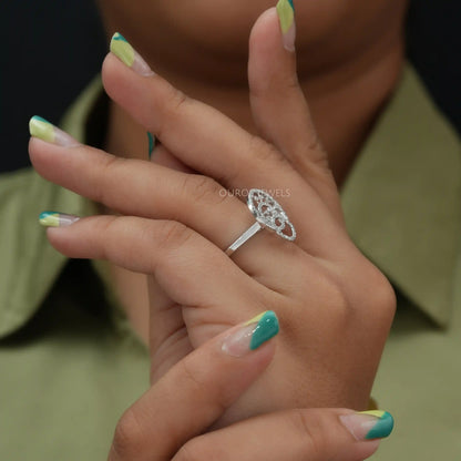 Cluster  Round  Diamond  Dainty  Ring
