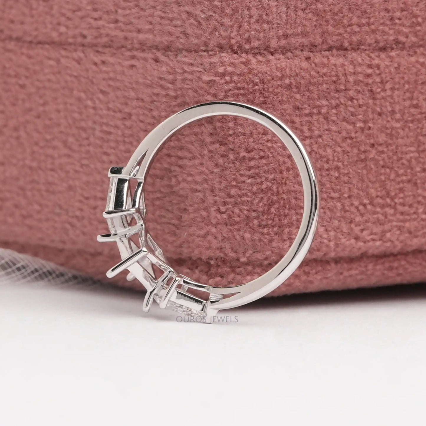Three Stone  Mount  Setting  Ring