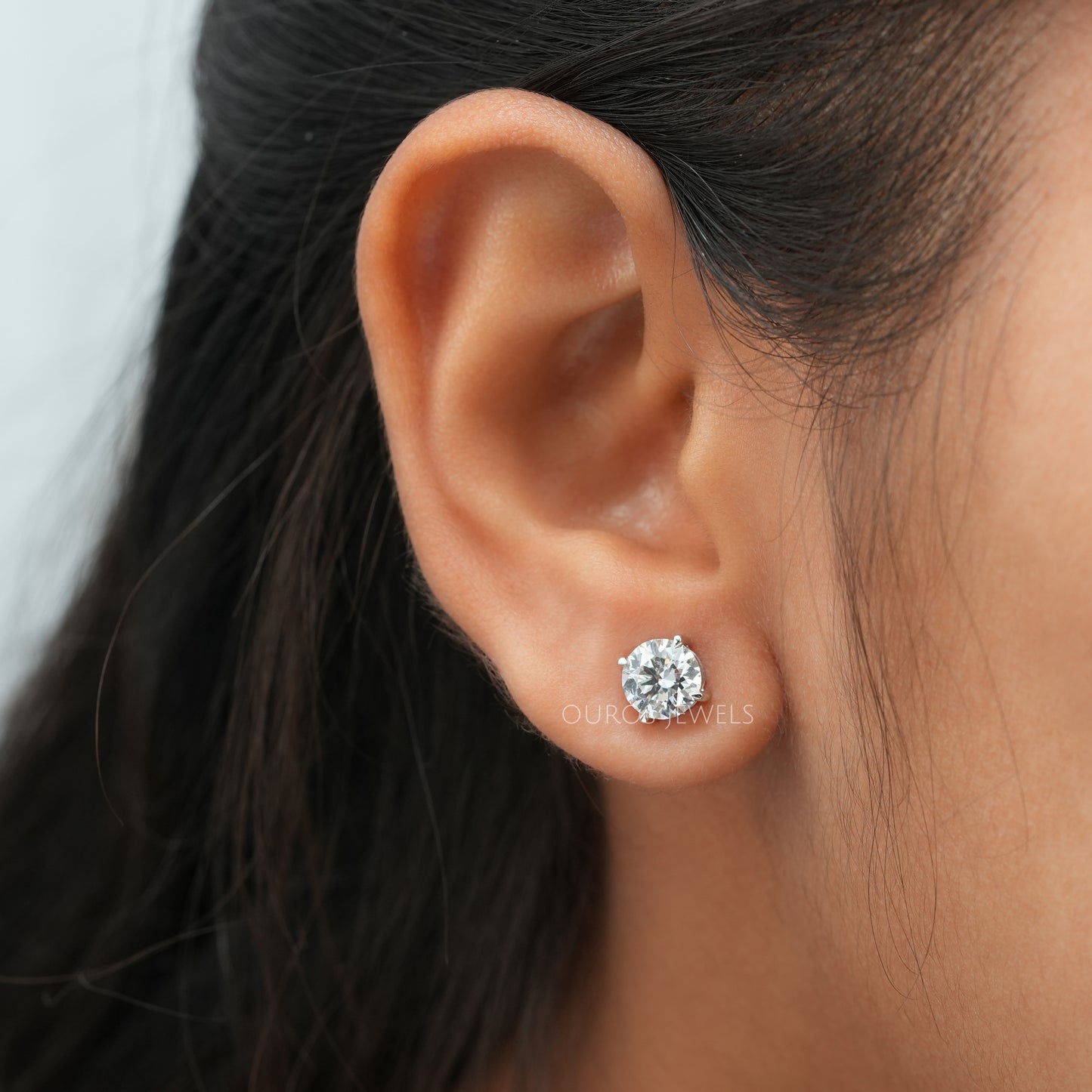 White  Gold Round  Cut  Lab Diamond  Stud