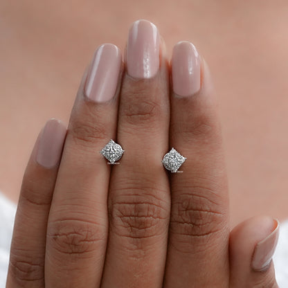 Round Diamond Minimalist Stud Earrings