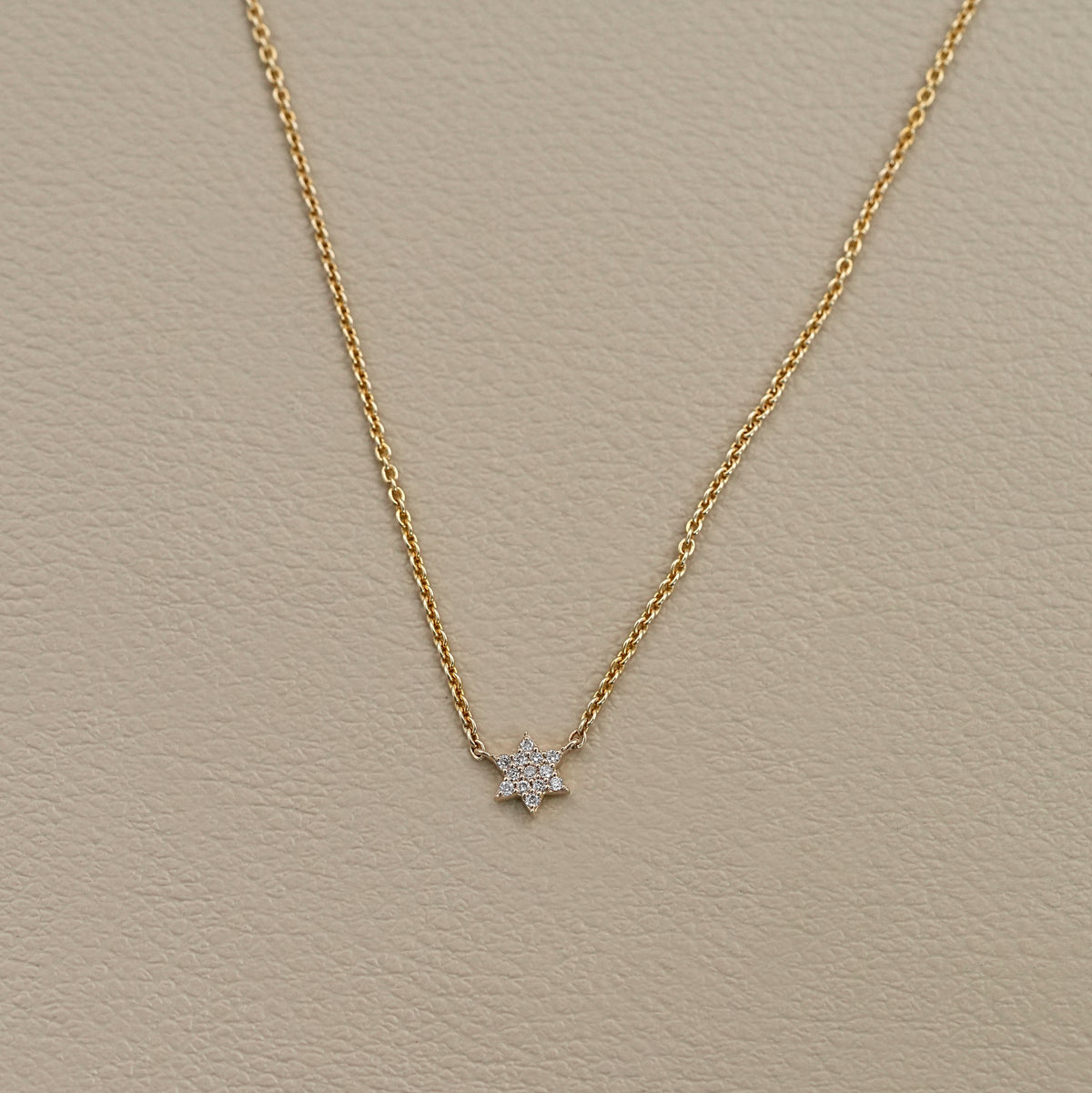 Round Lab Diamond Star Shape Necklace