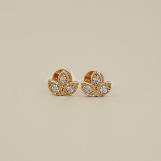 Prong Set Round Diamond Minimalist Stud Earrings