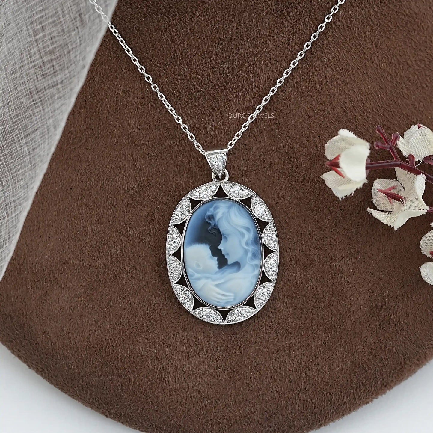 Oval Cameo Customize Pendant