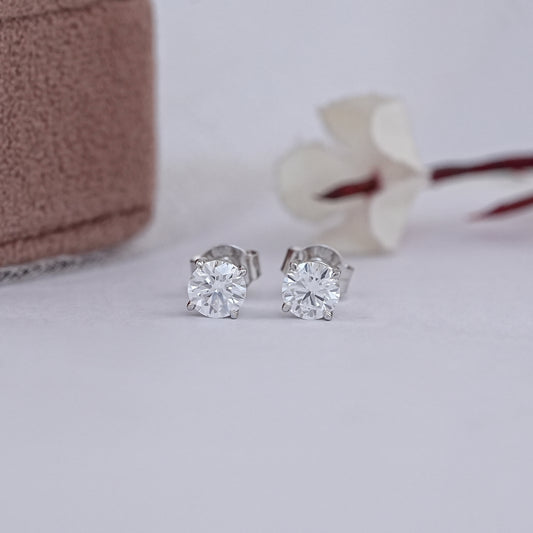 Round Cut Lab Grown Diamond Earring