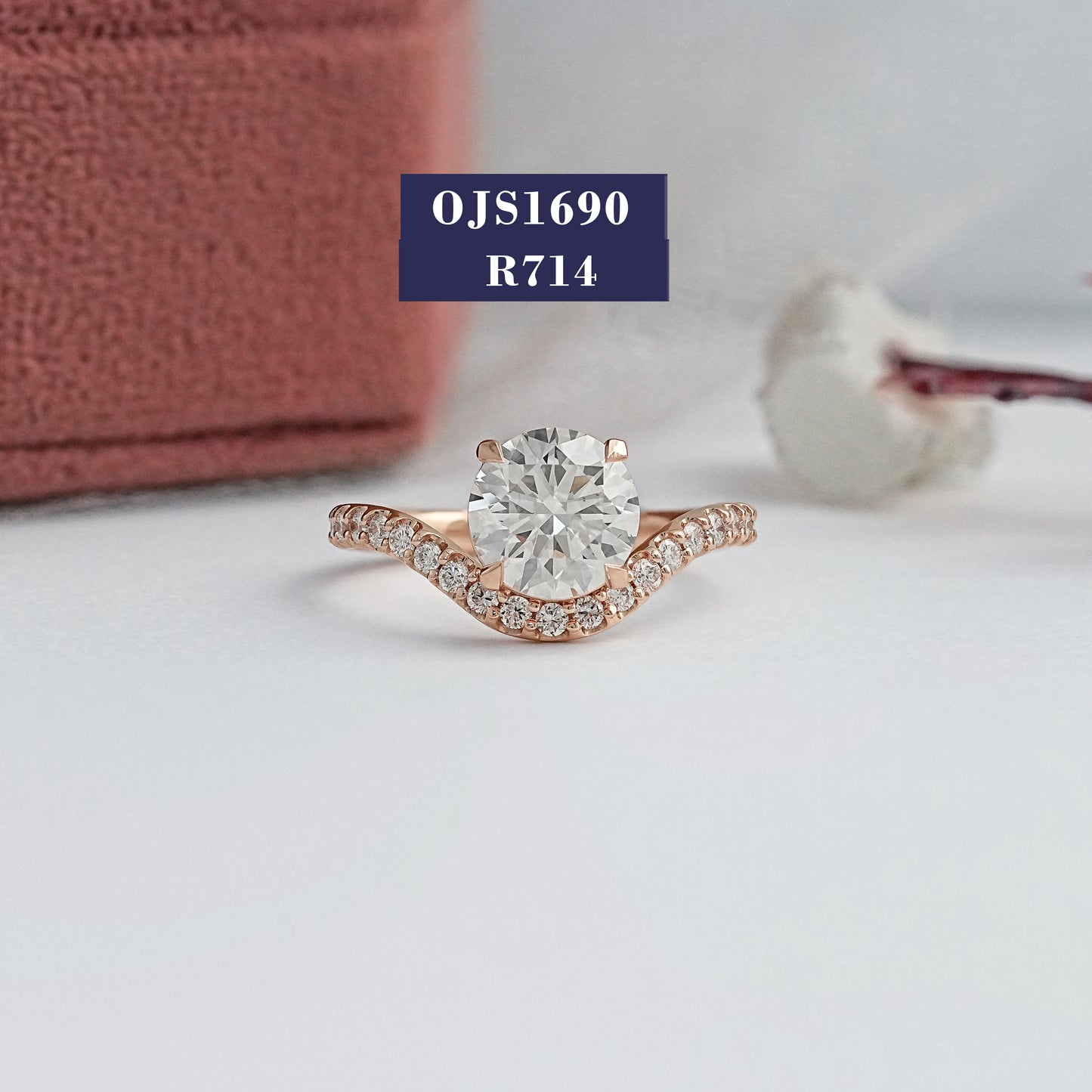 Round Diamond Curved Accent Ring
