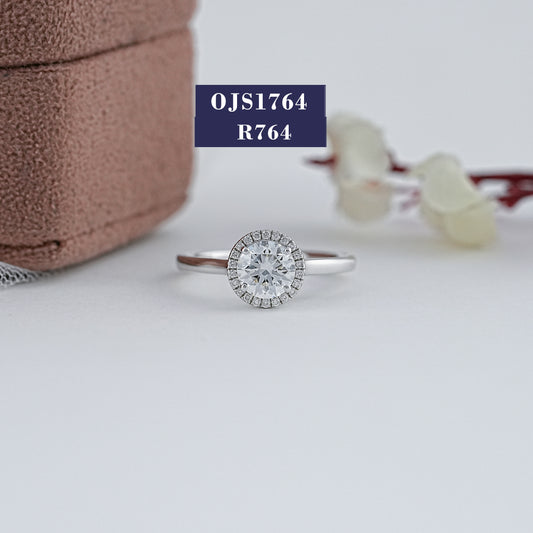 Round Diamond Halo Engagement Ring