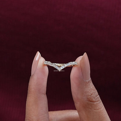 Baguette & Round Cut V Shaped Stacking Band