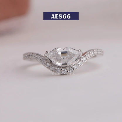 Lips Cut Diamond Curved Ring