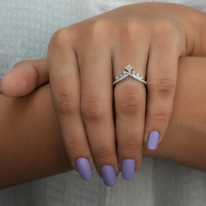 Crown Style Yellow Princess Curved Ring