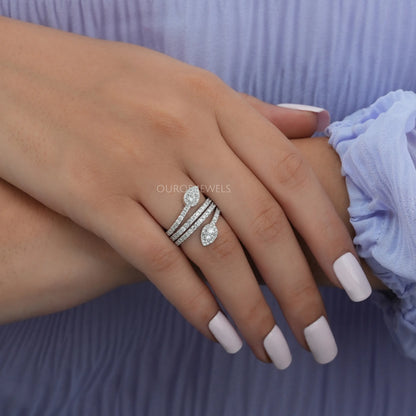 Round Cut Diamond Spiral Band