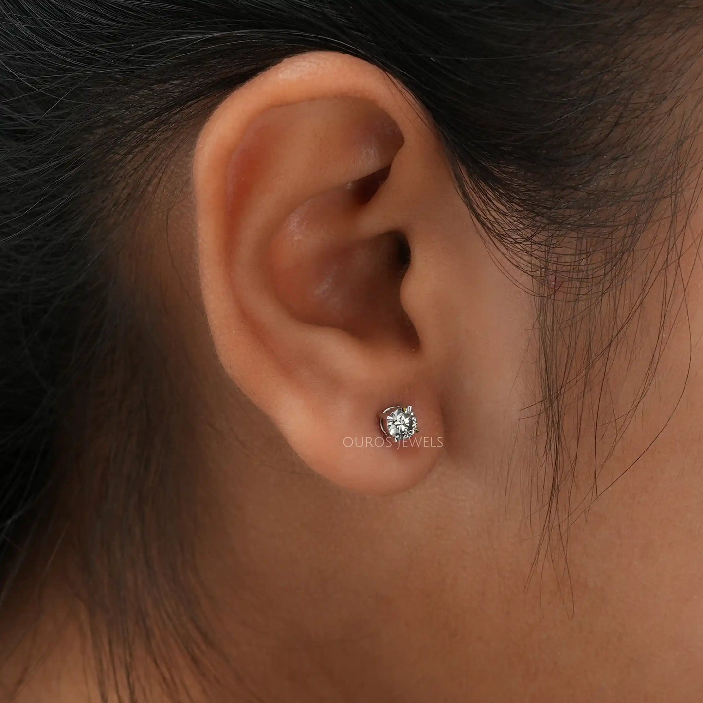 Olive Round Solitaire Stud Earring