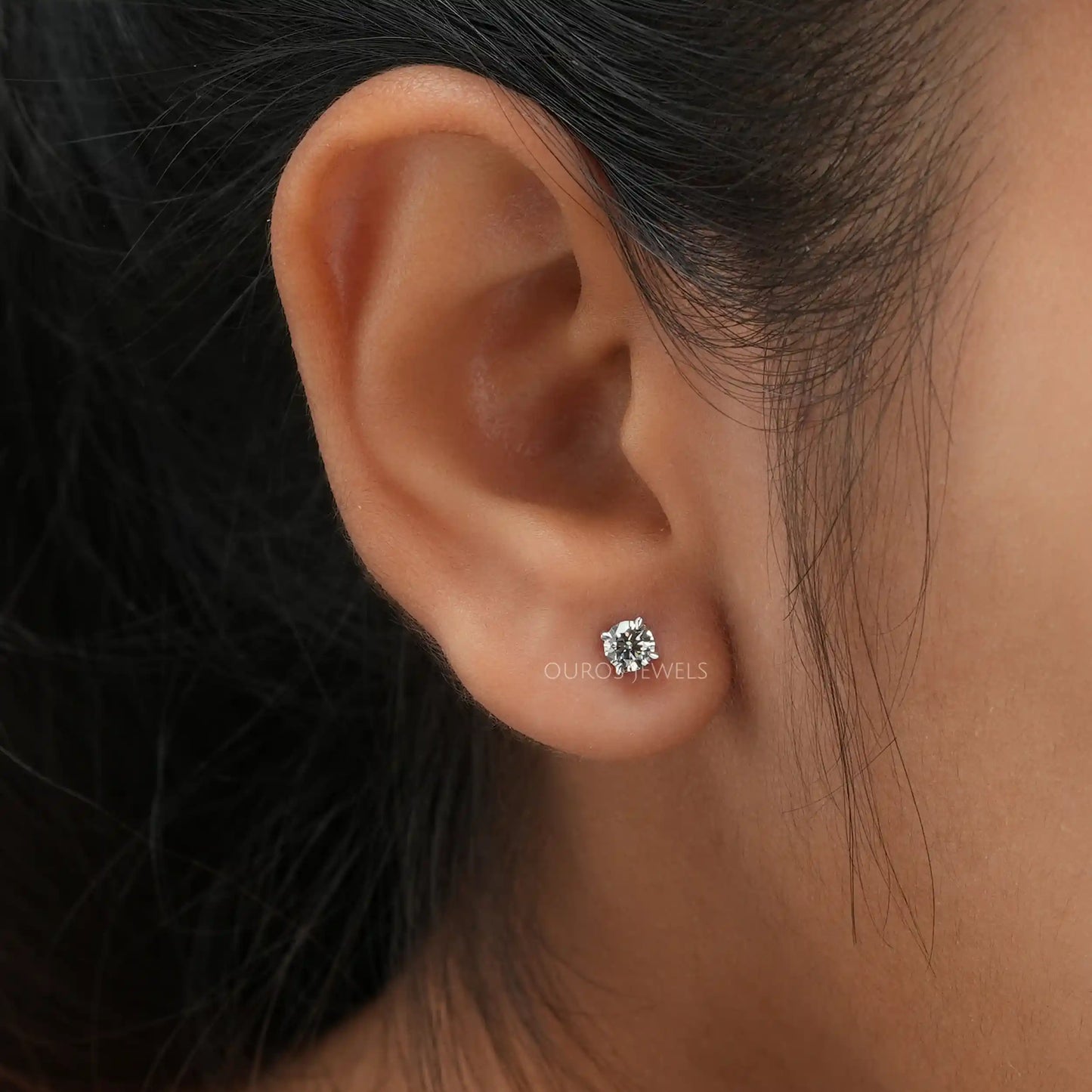 Olive Round Solitaire Stud Earring