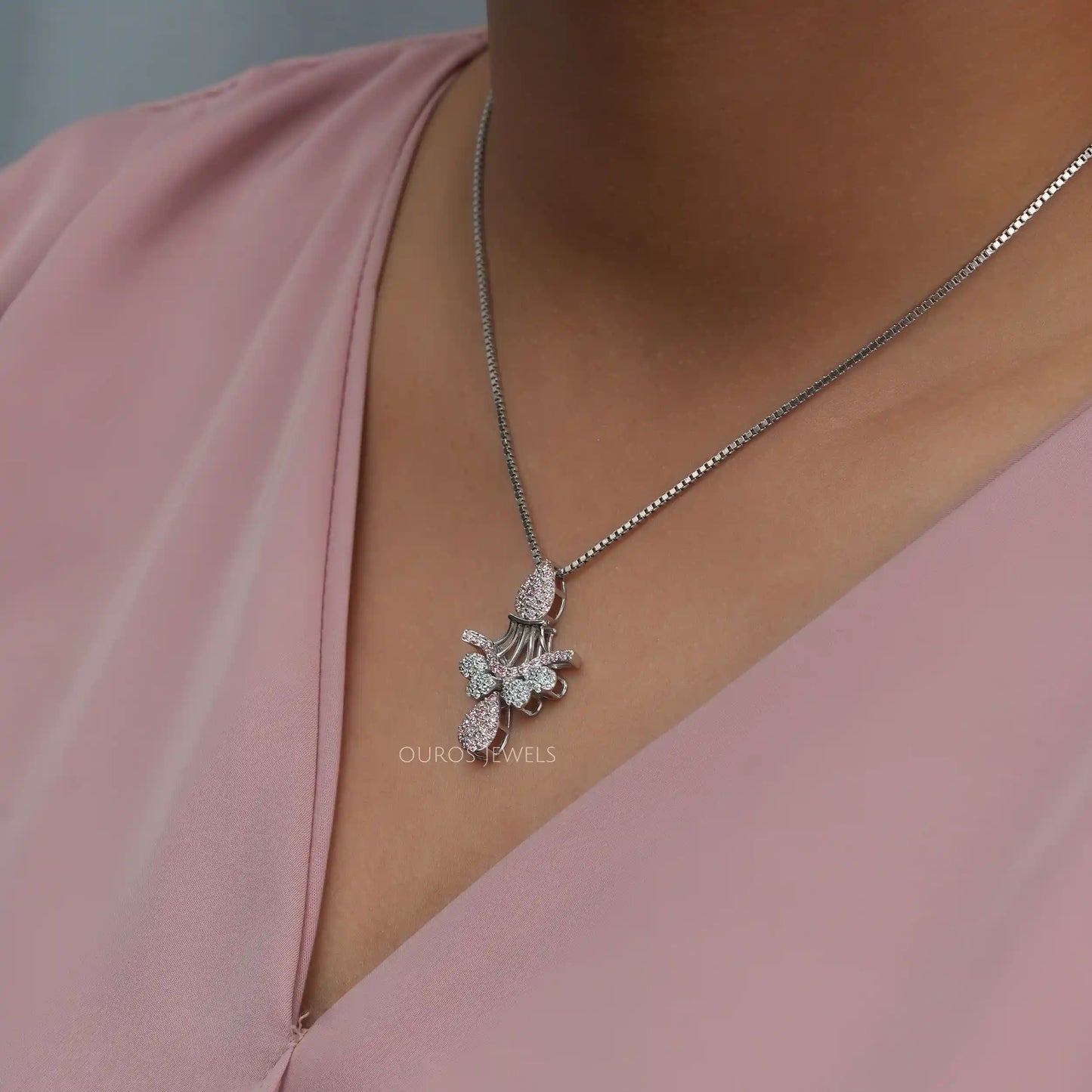 Round Cluster Diamond  Necklace