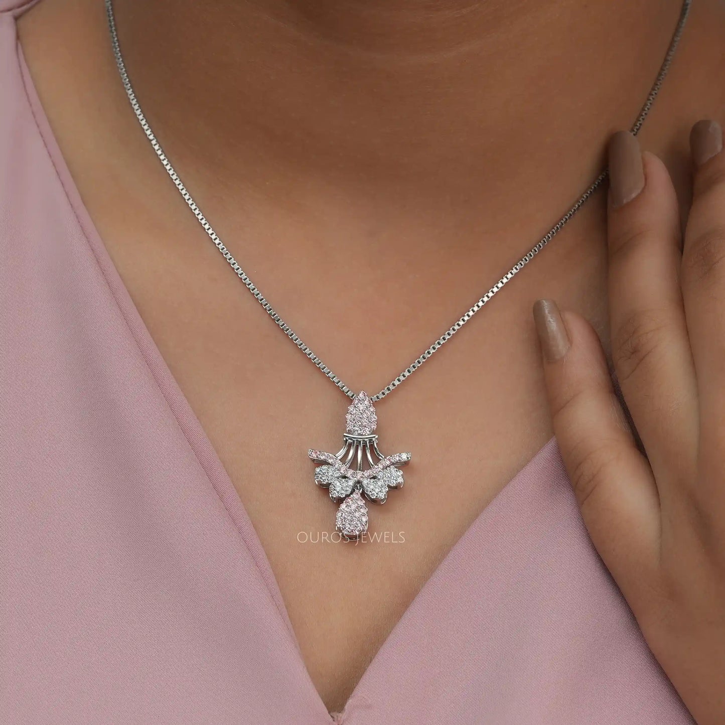 Round Cluster Diamond  Necklace