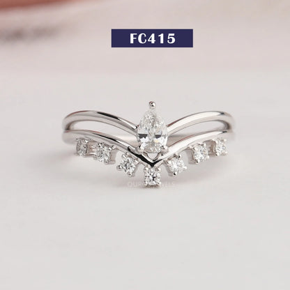 Pear Cut Lab Diamond Curved Ring