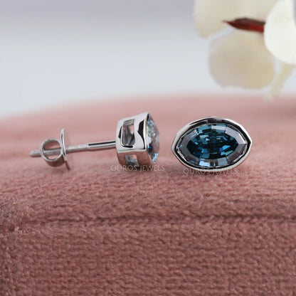 Step Cut Oval Bezel Stud